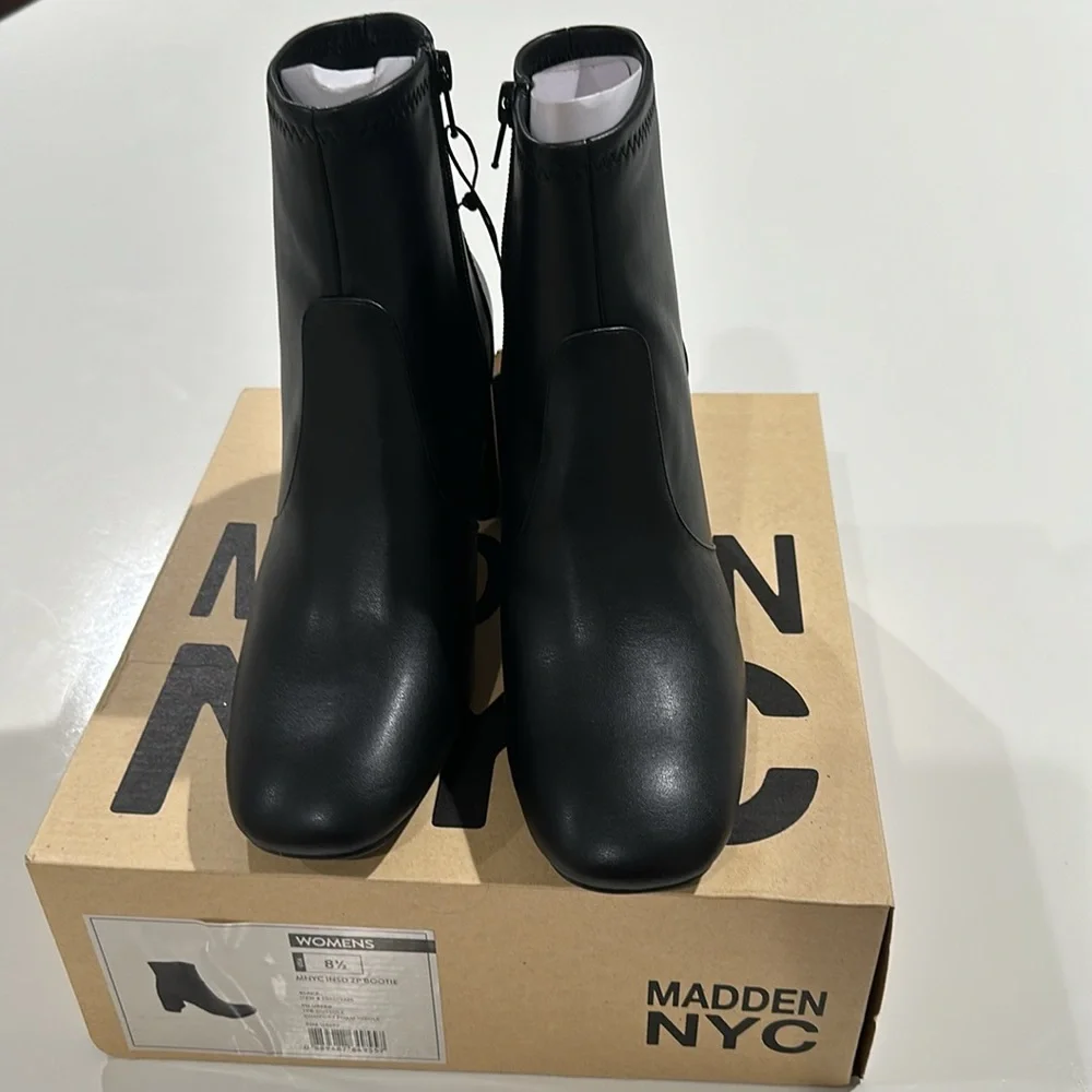 MADDEN NYC Women's Side Zip Bootie 81/2 - Picture 2 of 14